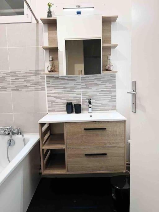 Logement Entier Chambre+Salon + Jardin & Terrasse ليه أوليز المظهر الخارجي الصورة
