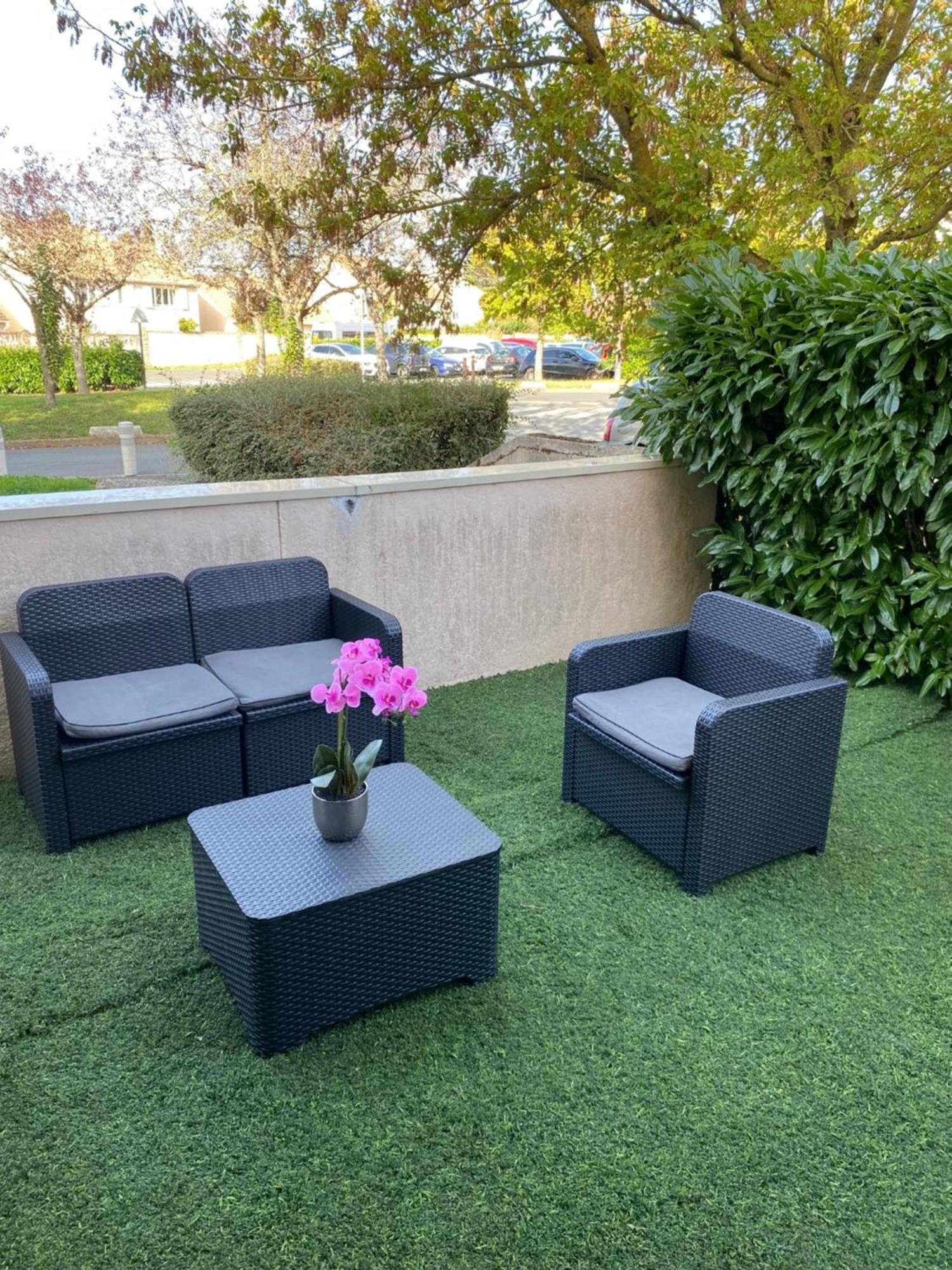 Logement Entier Chambre+Salon + Jardin & Terrasse ليه أوليز المظهر الخارجي الصورة